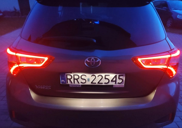 Toyota Yaris cena 67900 przebieg: 39000, rok produkcji 2019 z Ropczyce małe 92